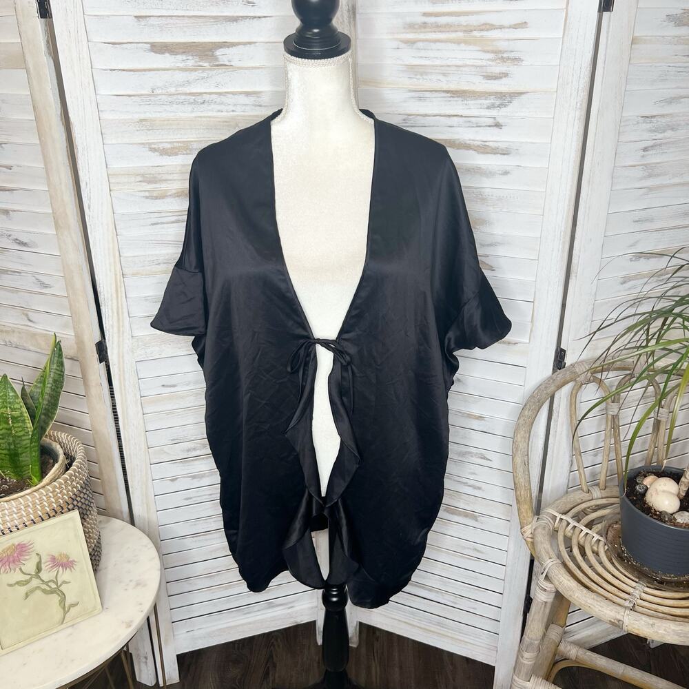 VICTORIA'S SECRET Women's Satin Robe Pajama Top Black NWT One Size Ruffle Sexy